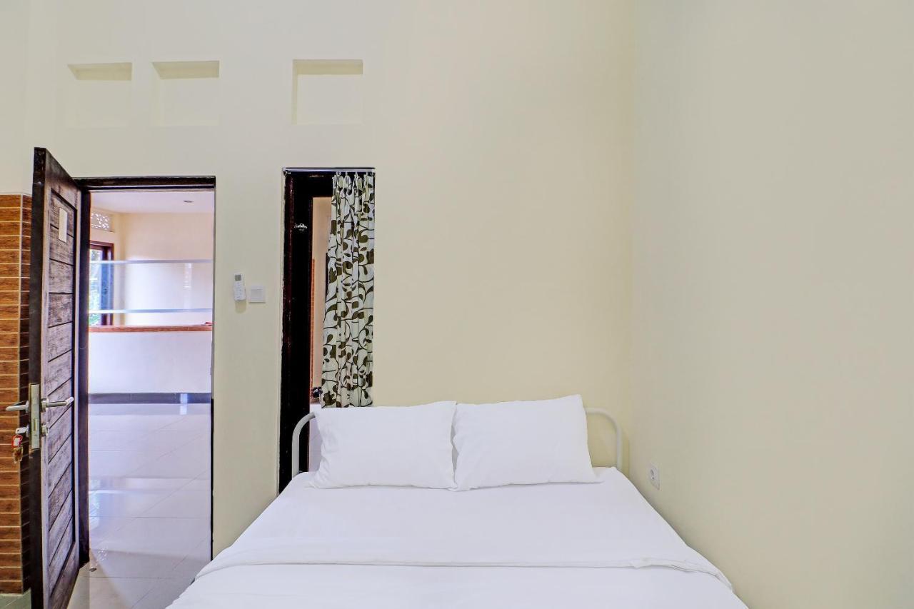 Oyo 91864 Holistic Stay Jimbaran Exterior foto