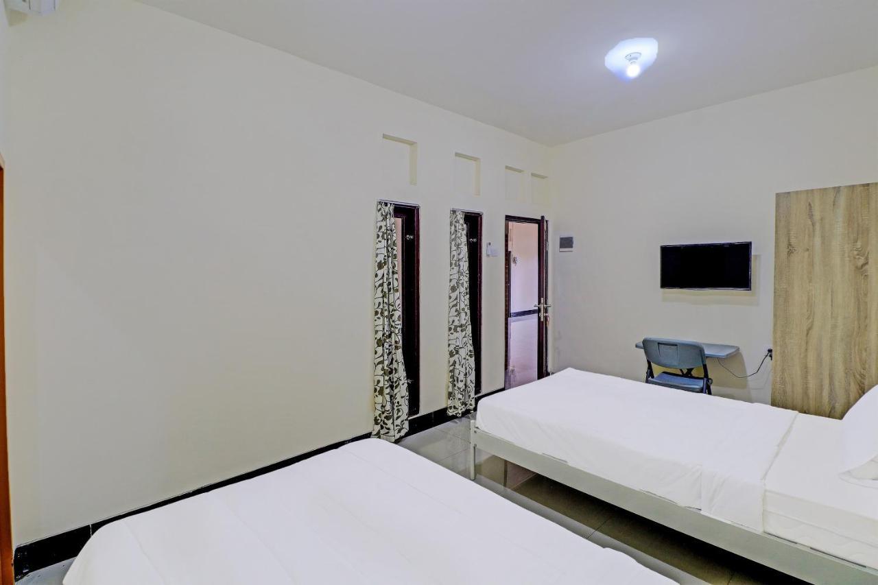 Oyo 91864 Holistic Stay Jimbaran Exterior foto